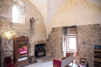 Hotel Castillo-palacio De Bulbuente