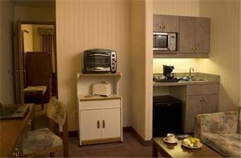 Nomad Hotel & Suites