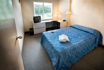 Hotel Residence & Conference Centre - Oakville