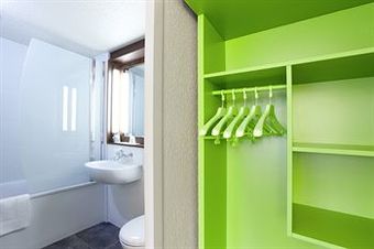 Hotel Campanile Saint-di�