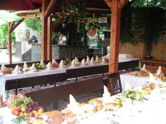 Hostal Restaurant Pension L-club