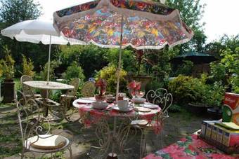 Agroturismo Priory House B&B And The Oriental Brewhouse Self Catering Accommodation