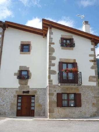 Agroturismo Casa Rural Erburu