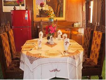 Houseboat Lily Of Nageen