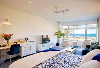 Breakfast On The Beach Lodge