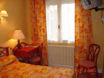 Hotel Logis H�tel Du Pont Neuf