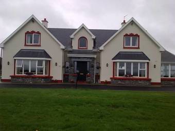 Loughrask Lodge Bed &amp; Breakfast