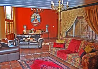 Hostal Sunward Park Guesthouse & Conference Center