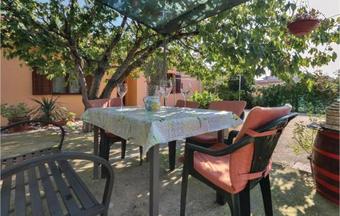 Holiday Home Sikici Majoli