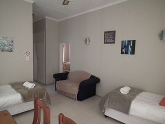 Hostal Lanseria Country Estate