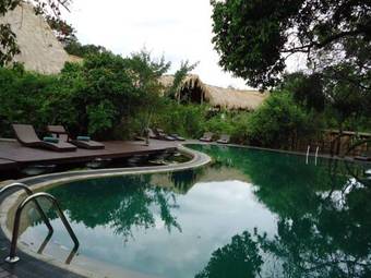 Hotel Jungle Beach Resort