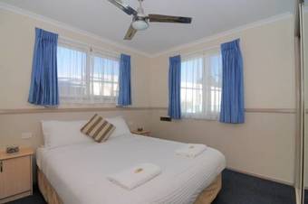 Hotel Kendalls Beach Holiday Park