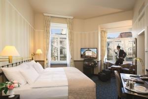 Ambassador Swiss Q Hotel