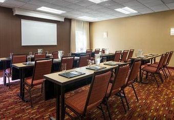 Hotel Courtyard Huntington Beach Fountain Valley