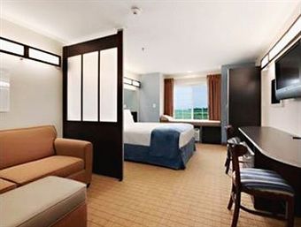 Hotel Three Rivers Inn & Suites