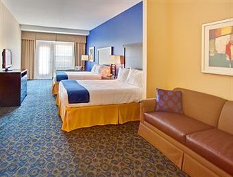 Holiday Inn Express Hotel & Suites Lake Elsinore