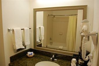 Hotel Pleasant Hill Inn