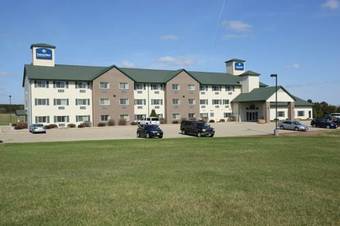 Hotel Boarders Inn & Suites - Shawano