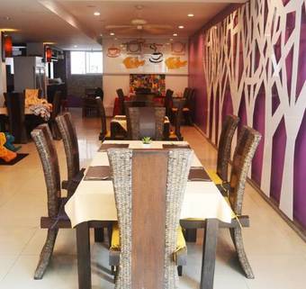 Hotel Benyada Lodge (surin Beach)