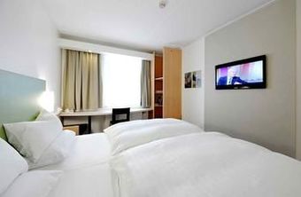 Hotel Ibis Styles Stockholm Kista