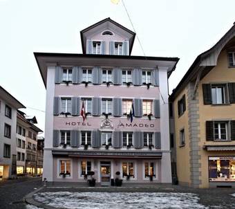 Hotel Amadeo