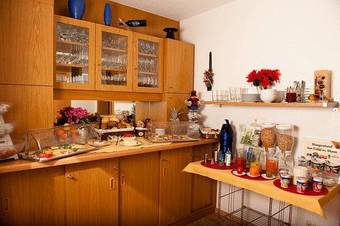 Hostal Hotel Weinert Garni
