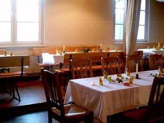 Hostal Hotel Und Landgasthof Zum Hahn