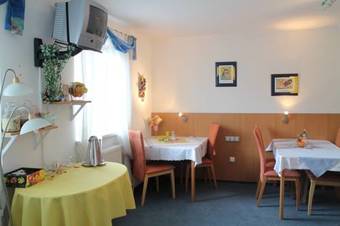 Hostal Pension Janka Kdyn?