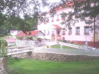 Hostal Penzion U Bernard�na