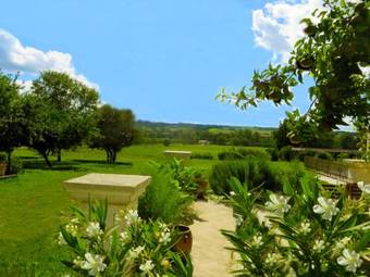 Bed & Breakfast La Grange De Lucie -chambres D'h�tes En P�rigord-dordogne