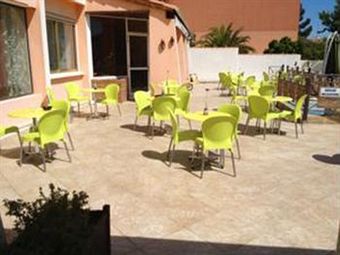 Hotel H�tel Les Tritons