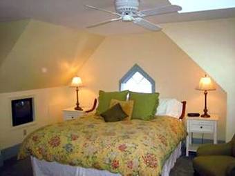 Bed & Breakfast Belfry Inn And Bistro