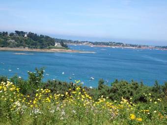 Bed & Breakfast Chambres D'h�tes Aux Portes De Br�hat