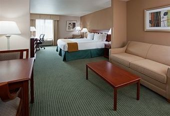 Holiday Inn Express Hotel & Suites Milwaukee-new Berlin