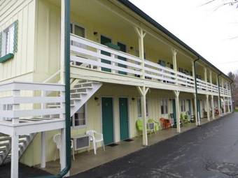 Green Valley Motor Lodge