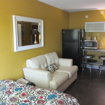 Hotel Riverside Suites