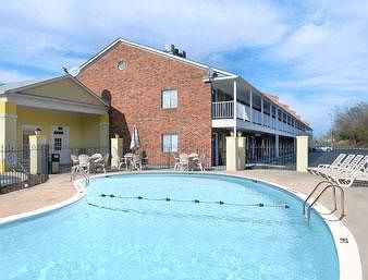 Hotel Baymont Inn & Suites Lawrence