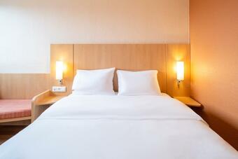 B&B Hotel Amiens Centre Cath�drale