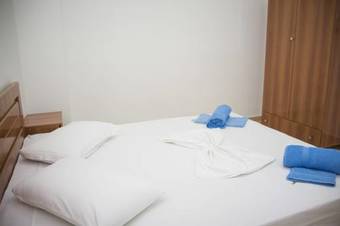 Aleksander Apartments