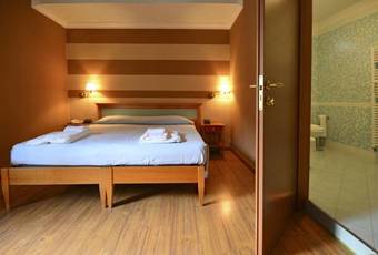 Hotel La Grotta Dei Corvi