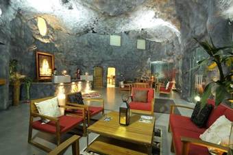 Hotel Brys Caves