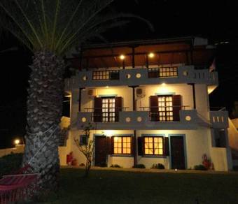 Santa Maria Studios & Apartments