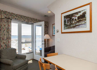 Hotel Green Harbor Resort