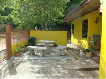 Hostal Tonys Guest House