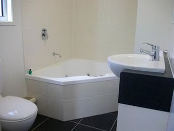 Atherton Halloran's Leisure Park - Caravan Park