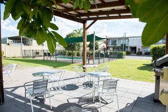 Hotel Capella Coach Inn