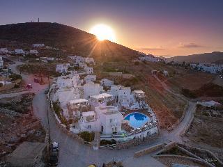 Aspalathras White Hotel