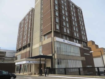 Hotel Menzies Luton Strathmore