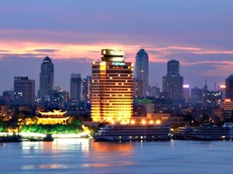 Hotel Holiday Inn Riverside Wuhan