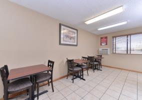 Hotel Super 8 Chicago / Waukegan / I-94 N